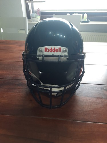 Football youth helm riddle - football,