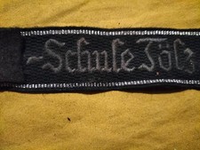 Ein besticktes Armband aus dem