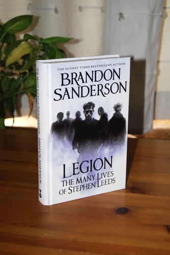 Legion brandon sanderson - -,