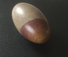 Heilstein Edelstein " LANDSCHAFTS-JASPIS "   Shiva Lingam "