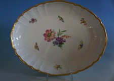 RS0421-115: Große KPM Berlin Porzellan Schale Deutsche Blume mit Schmetterling