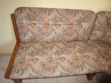 Eckbank stoffbezogen mit 2 Unterfächern und 2 Stühle mit gleichem Polsterbezug