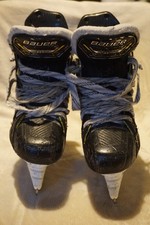 Eishockey Schlittschuhe Bauer Supreme M5 Pro Junior, Größe 2D.