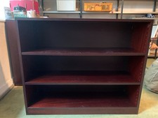 2 Mahagoni Regale halbhoch