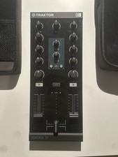 Native Instruments Traktor Kontrol Z1 DJ Mischpult/Controller - Schwarz