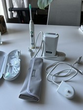 Philips Sonicare  Elektrische Zahnbürste mit Netzteil HX6930