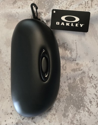 Oakley hard case - hard,
