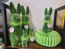 Hase Stuppsi mit Federboa