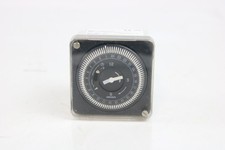 Buderus UMB / UF Schaltuhr MIL/1 QRTUZH Schaltuhr Analog "3190"