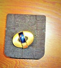 Modeschmück -Anhänger  in Goldfarbe mit blaue Glasplatte, - 2 cm L, ,2 ,5 cm B.