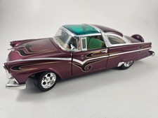 Road Legends Modellauto 1:18 Ford Fairlane Crown Victoria