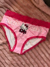 Hello Kitty Slip 42/44  L/XL