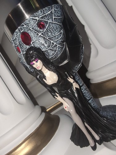 Elvira mistress the - mistress, of