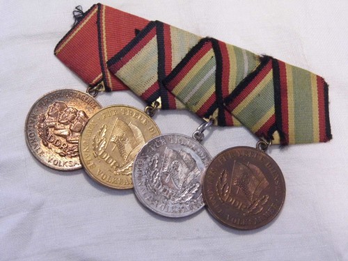 Ddr nva 4er - , ordensspange