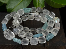 Lange Kette natürlicher