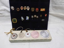 Konvolut Abzeichen + Medaillen eines Sportlers im Orientierungslauf, DDR, 60er