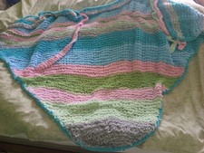 Neuwertige Kuscheldecke XXL Dreieckstuch Wolltuch  Kuschelumhang