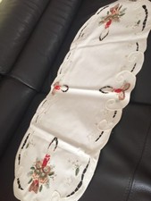 Weihnachts Tischdecke oval 87x41 cm Handarbeit