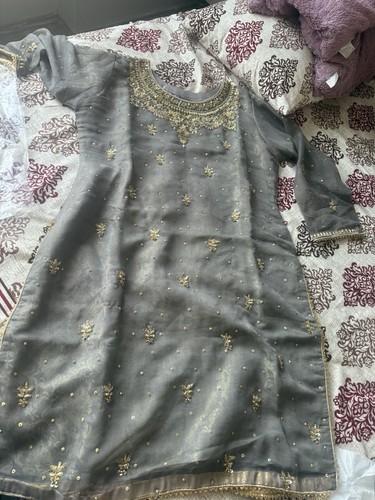 Bollywood salwar kameez - salwar,