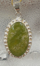 Prehnit  - Anhänger, Legierung versilbert,  Länge:  32 mm, neu