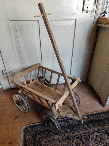 Alter blumenwagen leiterwagen - blumenwagen,