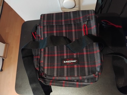 Umhängetasche von eastpak rot - umhängetasche,