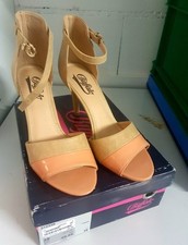 Buffalo, Pre-ownedHigh Heel