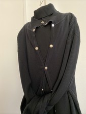 SET DAMEN STRICKKLEID MIT ROLLI KURZARM, JACKE LANGARM & DRUCKKNÖPFEN 90%VISCOSE