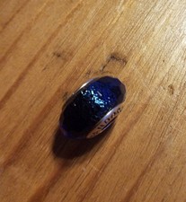 PANDORA Facettiertes blaues