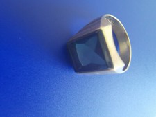 Feiner Herren Ring - mit grünlichem Stein - facettiert - Gold 333