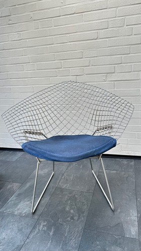 Diamond chair knoll - diamond,