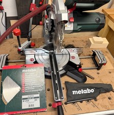 Metabo Kapp- und Gehrungssäge KGS 254 M mit Zugfunktion