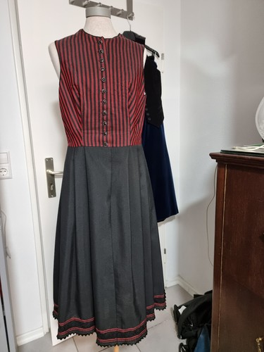 Dirndl lang auf - gr., 40