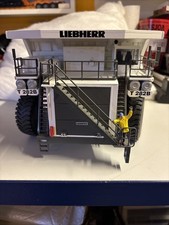 Vitrinen Modell Liebherr 282B