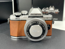 OM-D E-M10 Mark II Limited Edition braunes Leder - inkl. Pancake 14-42