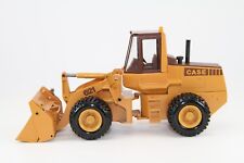 CONRAD Modelle I CASE 621 Radlader mit Wechselausrüstung (1:35)