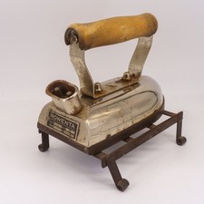 Vintage Rowenta Bügeleisen mit Holzgriff – ca. 1950er Jahre