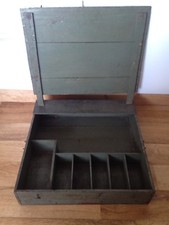 Antike alte Holz Kiste Truhe Munitionskiste Militärkiste grün Couchtisch