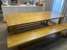 Esstisch mit Bänken und Couchtisch zu verkaufen