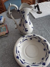 Waschschüssel mit Krug