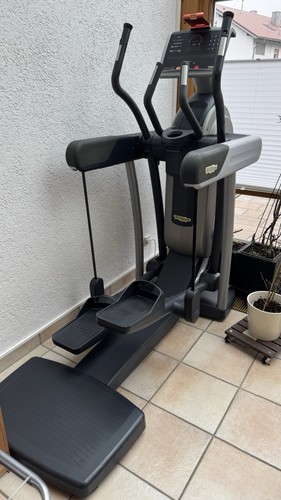 Technogym crosstrainer excite - technogym,