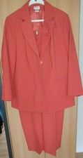 Damen Anzug, lachsrot,  Pailletten am Kragen, Gr. 50, ungetragen 