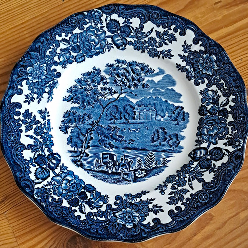 Royal worcester palissy avon - royal,