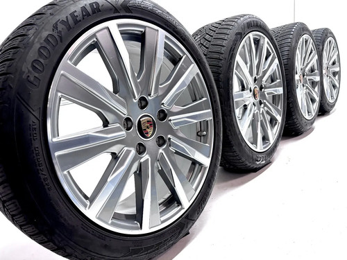 Original porsche taycan turbo - original,