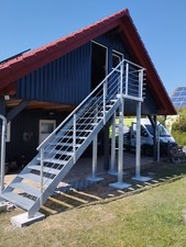 Podest Treppe Stahltreppe  Eingangstreppe Verzinkt und Pulverbeschichtet