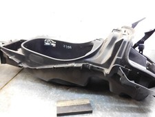 Piaggio X EVO 250  Helm Fach Kofferraum Stauraum