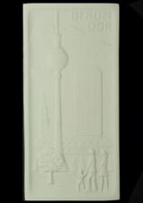 BERLIN / DDR: Große Porzellan-Plakette 70 x 140 mm. FERNSEHTURM & ALEXANDERPLATZ