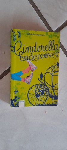 Cinderella undercover von
