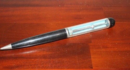 Großer kugelschreiber - großer,