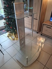 TV und Mediengestell dreh-und